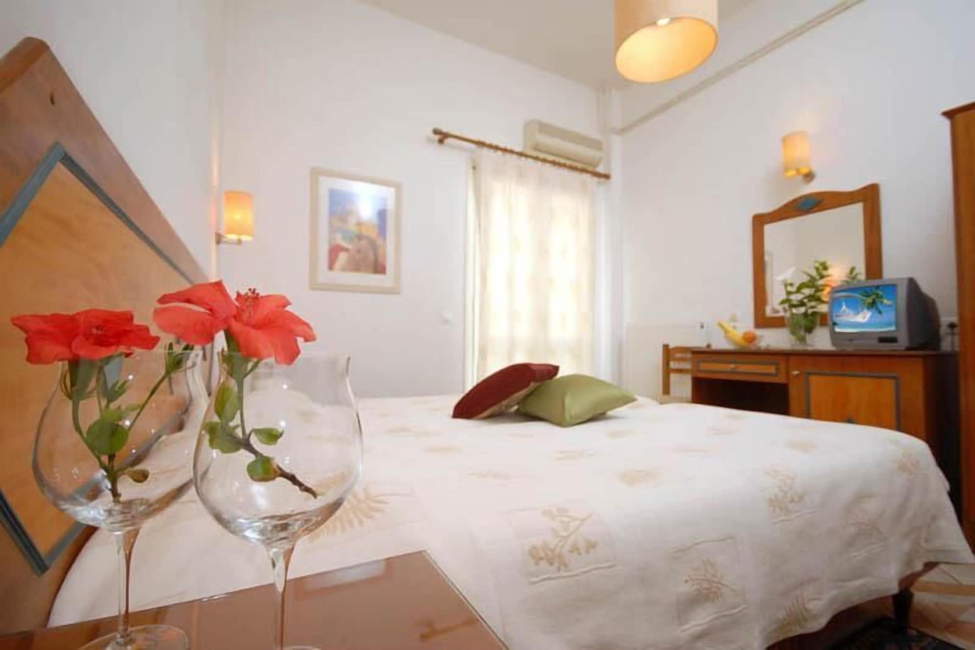 Barbouni Hotel & Studios Naxos City エクステリア 写真