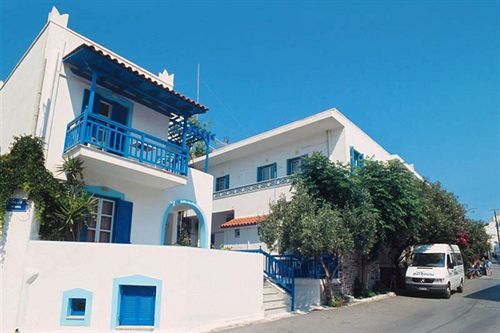 Barbouni Hotel & Studios Naxos City エクステリア 写真
