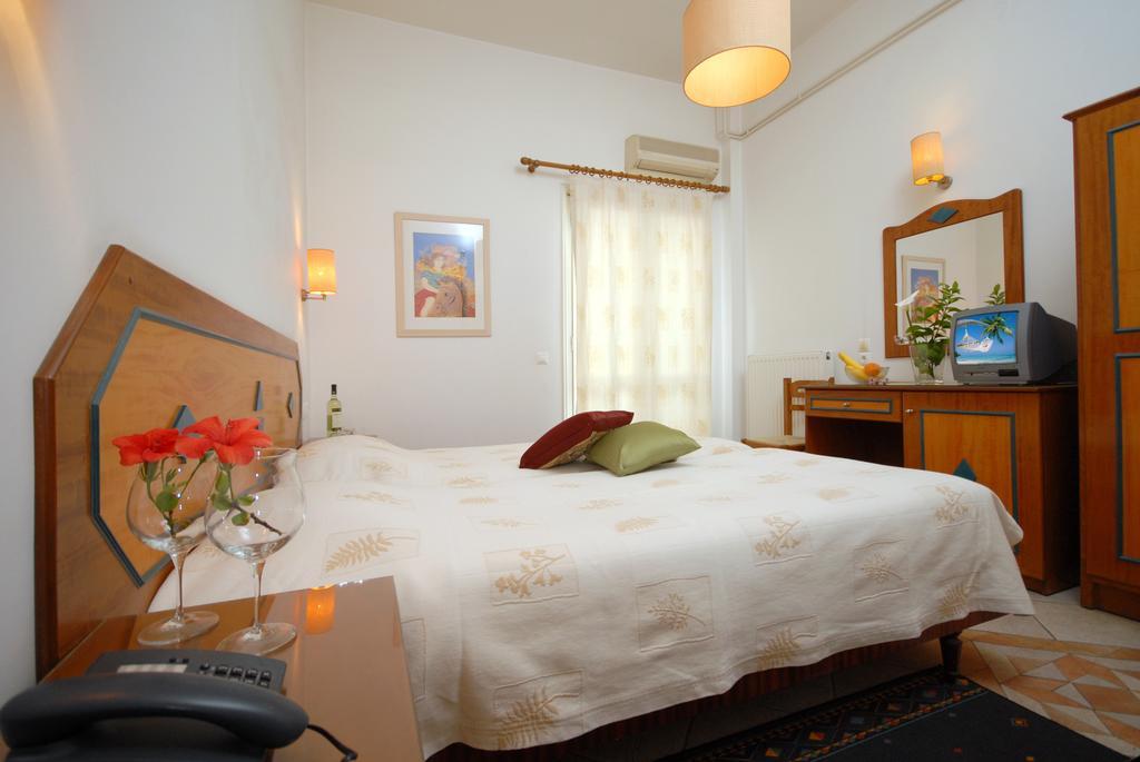 Barbouni Hotel & Studios Naxos City エクステリア 写真